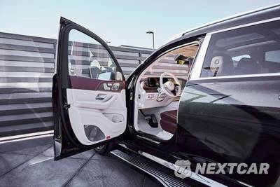 2026 Mercedes-Benz Maybach GLS 600 4MATIC - zdjęcie 30 z 94 - miniatura
