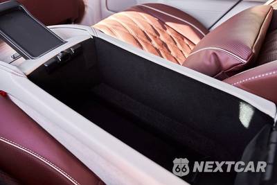2026 Mercedes-Benz Maybach GLS 600 4MATIC - zdjęcie 51 z 94 - miniatura