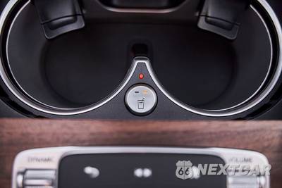 2026 Mercedes-Benz Maybach GLS 600 4MATIC - zdjęcie 80 z 94 - miniatura