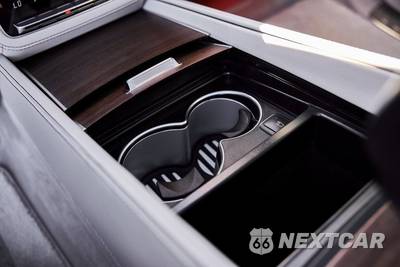 2026 Mercedes-Benz Maybach GLS 600 4MATIC - zdjęcie 55 z 94 - miniatura
