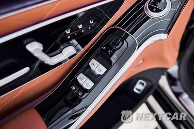 2024 Mercedes-Benz AMG S 63 E - zdjęcie 31 z 77 - miniatura