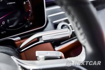 2024 Mercedes-Benz AMG S 63 E - zdjęcie 60 z 77 - miniatura