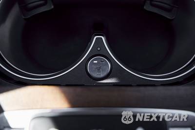 2025 Mercedes-Benz Maybach GLS 600 4MATIC - zdjęcie 80 z 94 - miniatura