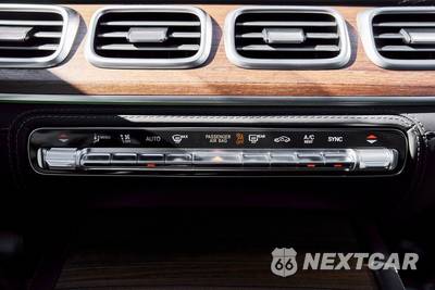 2025 Mercedes-Benz Maybach GLS 600 4MATIC - zdjęcie 82 z 94 - miniatura