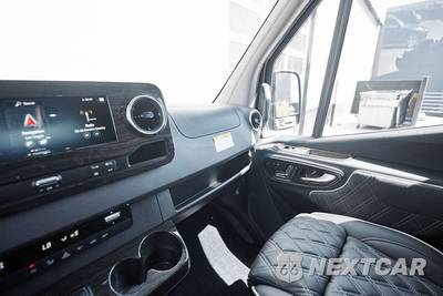 2024 Mercedes-Benz Sprinter 3500XD Cargo Van DRW High Roof 170.0" WB - zdjęcie 65 z 91 - miniatura