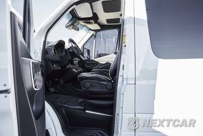 2019 Mercedes-Benz Sprinter 2500 Cargo Van Standard Roof 144.0" WB - zdjęcie 33 z 99 - miniatura