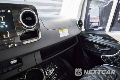 2019 Mercedes-Benz Sprinter 2500 Cargo Van Standard Roof 144.0" WB - zdjęcie 72 z 99 - miniatura