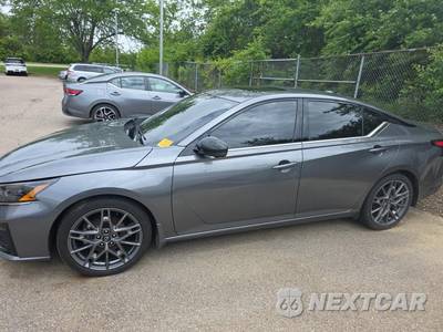 2023 Nissan Altima SR - zdjęcie 8 z 23 - miniatura