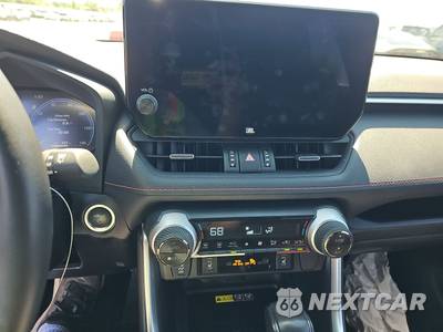 2024 Toyota RAV4 Prime XSE - zdjęcie 11 z 26 - miniatura