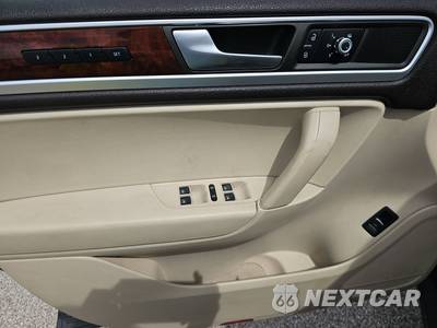 2013 Volkswagen Touareg V6 Lux - zdjęcie 9 z 19 - miniatura