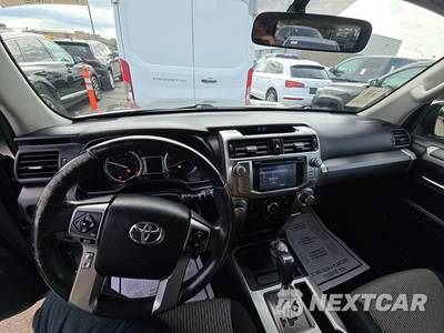 2016 Toyota 4Runner SR5 - zdjęcie 11 z 20 - miniatura