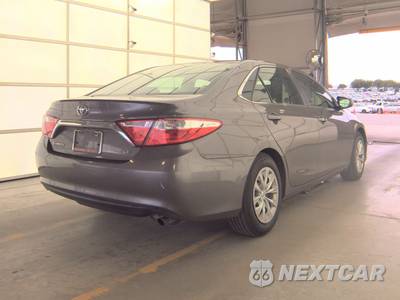2015 Toyota Camry LE - zdjęcie 4 z 22 - miniatura