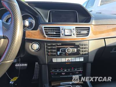 2015 Mercedes-Benz E 350 4MATIC Sedan - zdjęcie 11 z 26 - miniatura