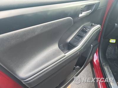 2023 Toyota Highlander XLE - zdjęcie 9 z 18 - miniatura