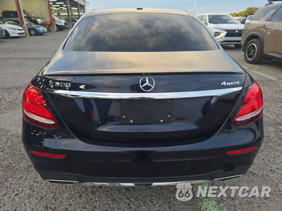 2017 Mercedes-Benz E 300 Sport 4MATIC Sedan - zdjęcie 5 z 18 - miniatura