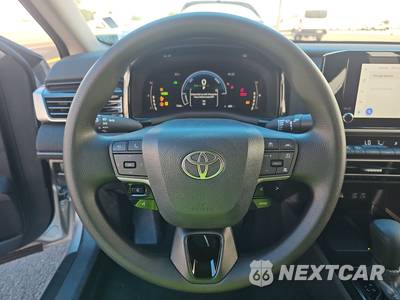 2026 Toyota Camry LE - zdjęcie 10 z 22 - miniatura