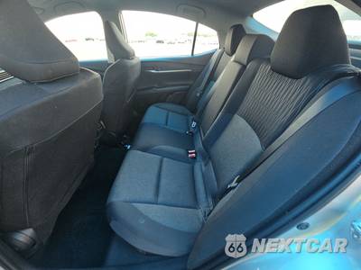 2026 Toyota Camry LE - zdjęcie 13 z 22 - miniatura