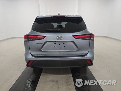 2022 Toyota Highlander XLE - zdjęcie 5 z 20 - miniatura
