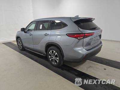 2022 Toyota Highlander XLE - zdjęcie 6 z 20 - miniatura