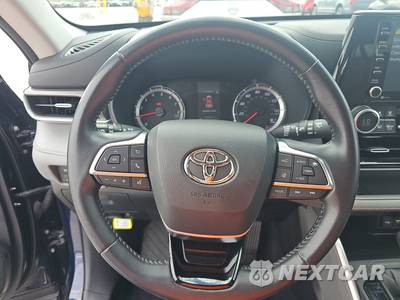 2021 Toyota Highlander LE - zdjęcie 10 z 20 - miniatura