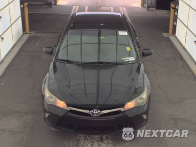 2017 Toyota Camry SE - zdjęcie 2 z 27 - miniatura