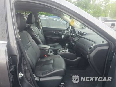 2017 Nissan Rogue SL - zdjęcie 8 z 20 - miniatura