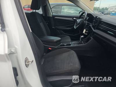 2025 Volkswagen Jetta S - zdjęcie 8 z 19 - miniatura