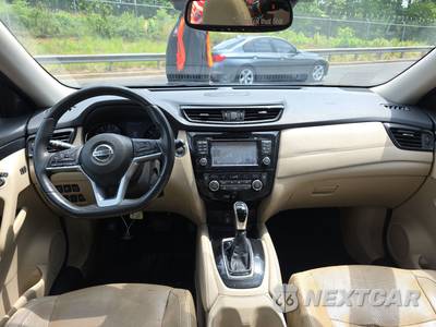 2017 Nissan Rogue SL - zdjęcie 11 z 58 - miniatura