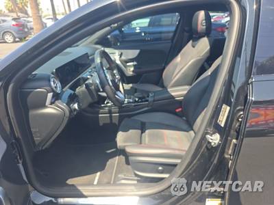 2021 Mercedes-Benz AMG A 35 4MATIC - zdjęcie 7 z 27 - miniatura