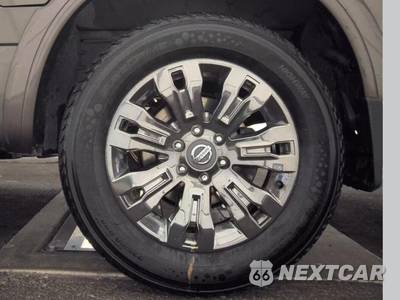 2017 Nissan TITAN Platinum Reserve Crew Cab Short Bed - zdjęcie 20 z 24 - miniatura