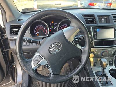 2013 Toyota Highlander SE - zdjęcie 10 z 19 - miniatura