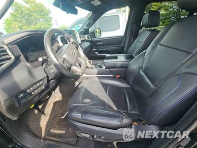 2023 Toyota Tundra Platinum Crew Cab Short Bed - zdjęcie 7 z 23 - miniatura