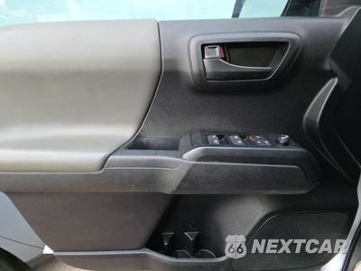 2023 Toyota Tacoma SR Crew Cab Medium Bed - zdjęcie 9 z 28 - miniatura