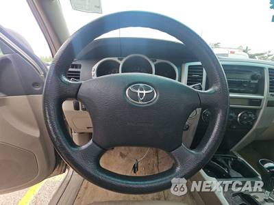2004 Toyota 4Runner SR5 - zdjęcie 10 z 41 - miniatura