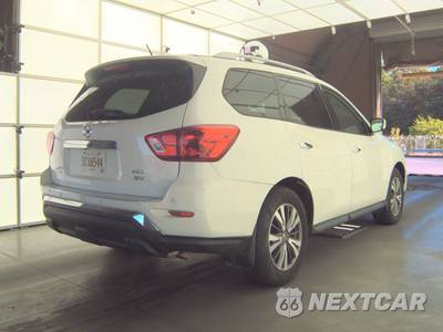 2018 Nissan Pathfinder SV - zdjęcie 4 z 30 - miniatura