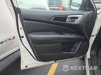 2018 Nissan Pathfinder SV - zdjęcie 9 z 30 - miniatura