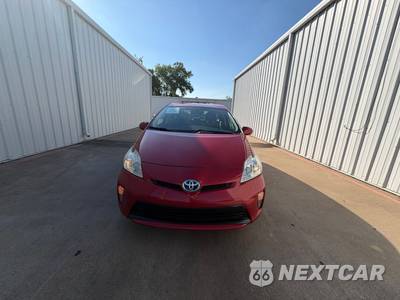 2013 Toyota Prius Two - zdjęcie 3 z 49 - miniatura