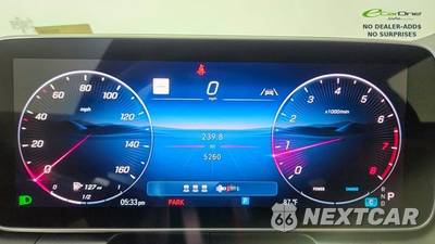 2025 Mercedes-Benz GLC 300 4MATIC - zdjęcie 37 z 50 - miniatura
