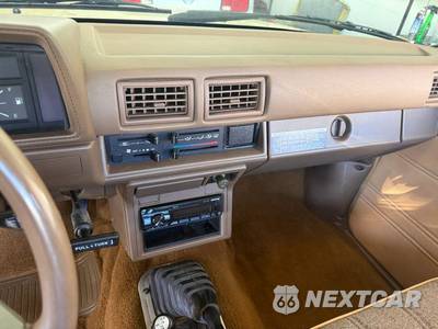 1987 Toyota Pickup - zdjęcie 42 z 50 - miniatura