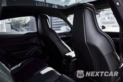 2023 Porsche Taycan 4S - zdjęcie 39 z 50 - miniatura