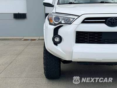 2021 Toyota 4Runner SR5 - zdjęcie 9 z 42 - miniatura