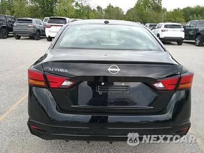 2025 Nissan Altima SV - zdjęcie 4 z 28 - miniatura