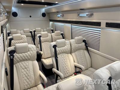 2024 Mercedes-Benz Sprinter 3500XD Cargo Van DRW High Roof 170.0" WB - zdjęcie 4 z 50 - miniatura