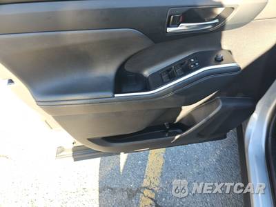2023 Toyota Highlander Hybrid XLE - zdjęcie 9 z 20 - miniatura