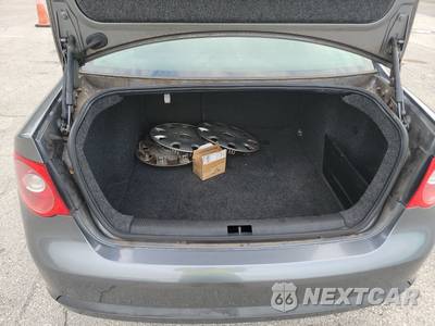 2006 Volkswagen Jetta Sedan Value Edition - zdjęcie 16 z 18 - miniatura