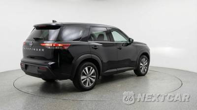 2025 Nissan Pathfinder SV - zdjęcie 7 z 12 - miniatura