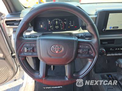 2025 Toyota Tacoma SR5 Crew Cab Medium Bed - zdjęcie 16 z 18 - miniatura