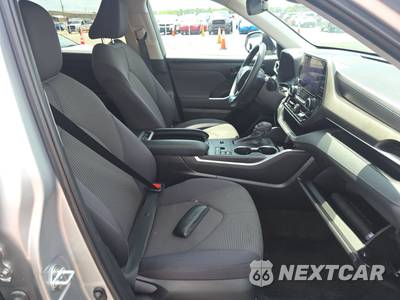 2023 Toyota Highlander L - zdjęcie 14 z 19 - miniatura