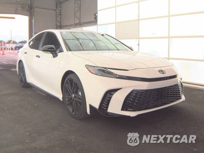 2026 Toyota Camry Nightshade - zdjęcie 3 z 31 - miniatura