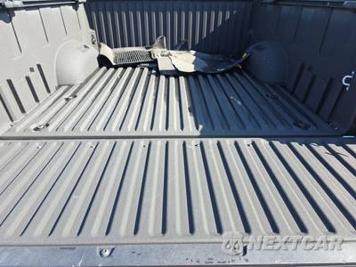 2023 Toyota Tundra SR Crew Cab Short Bed - zdjęcie 11 z 20 - miniatura